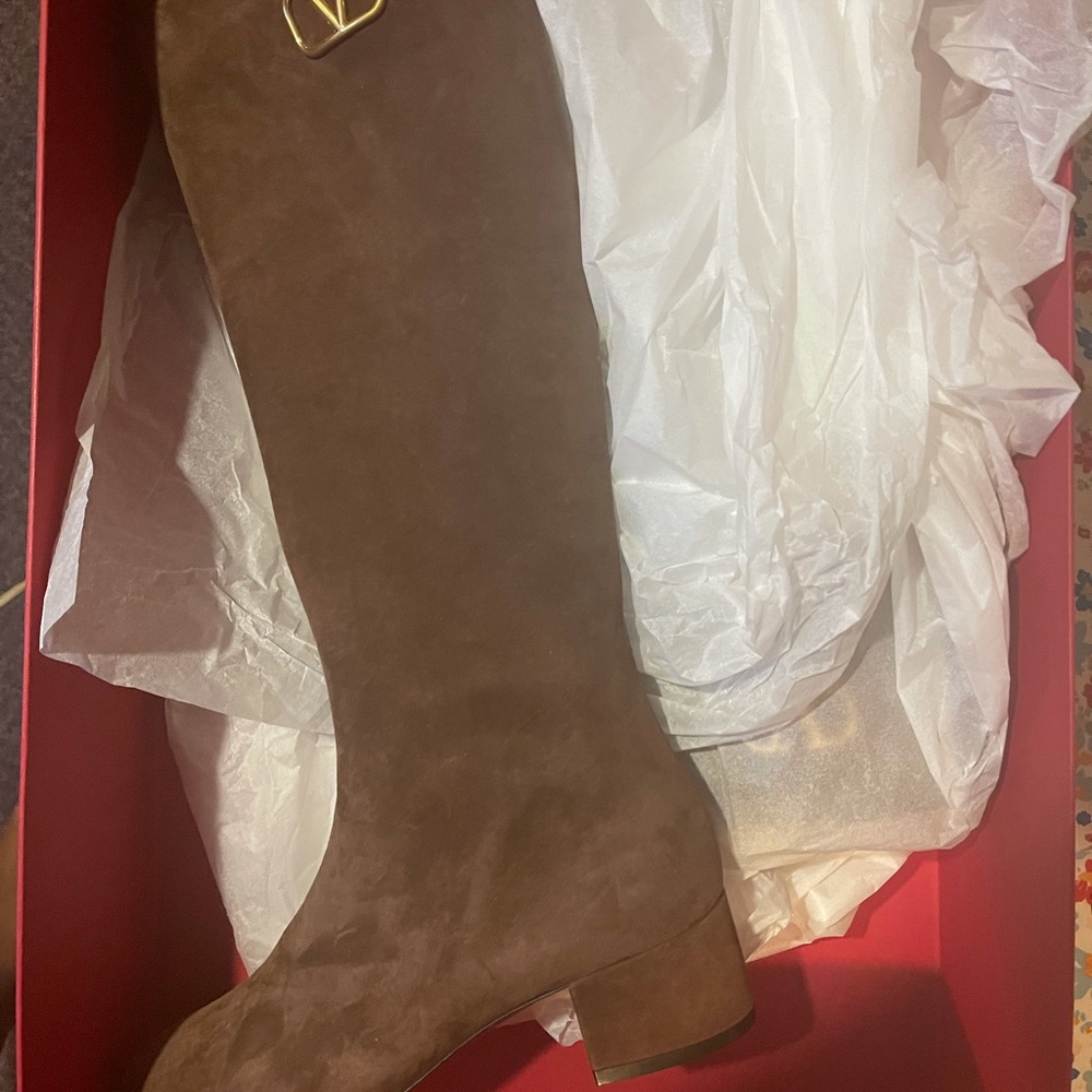 Suede brown Valentino Garavani boots